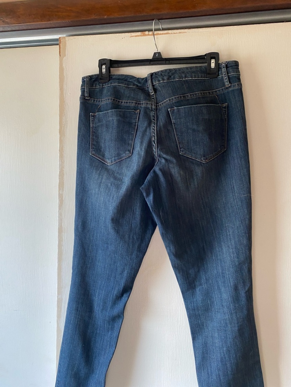 Mossimo Denim Low Rise Skinny jeans in a Dark Wash Skinny Jeans Long - Picture 5 of 5